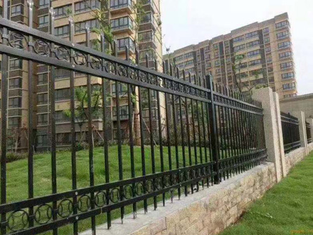 鋅鋼護(hù)欄